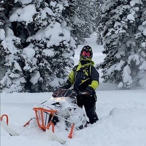 Meet your Posher, Brandon